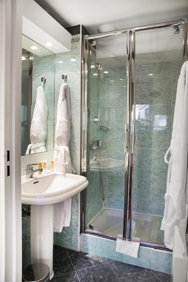 Two-Bedroom Apartment,1603729562:JPEG